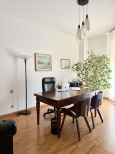 Immagine dell'ufficio del praticante.